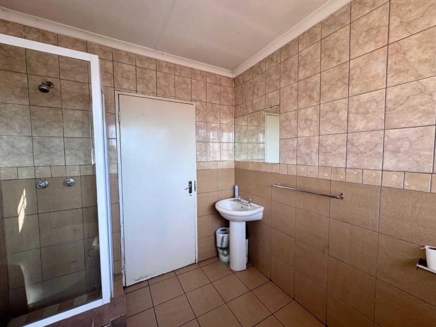 2 Bedroom Property for Sale in Rustenburg Central North West